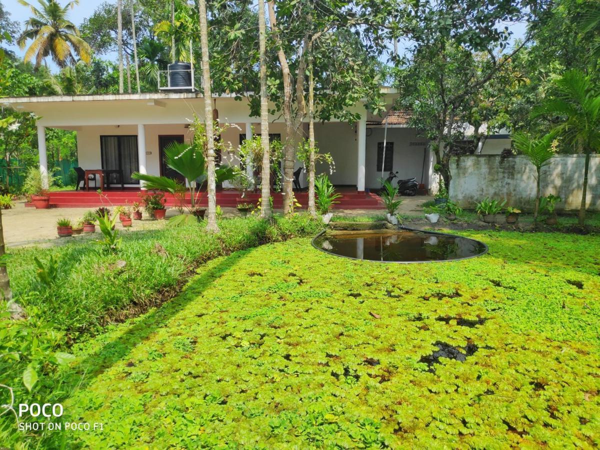 Marari Ebin Charlys Apartamento Mararikulam Exterior foto